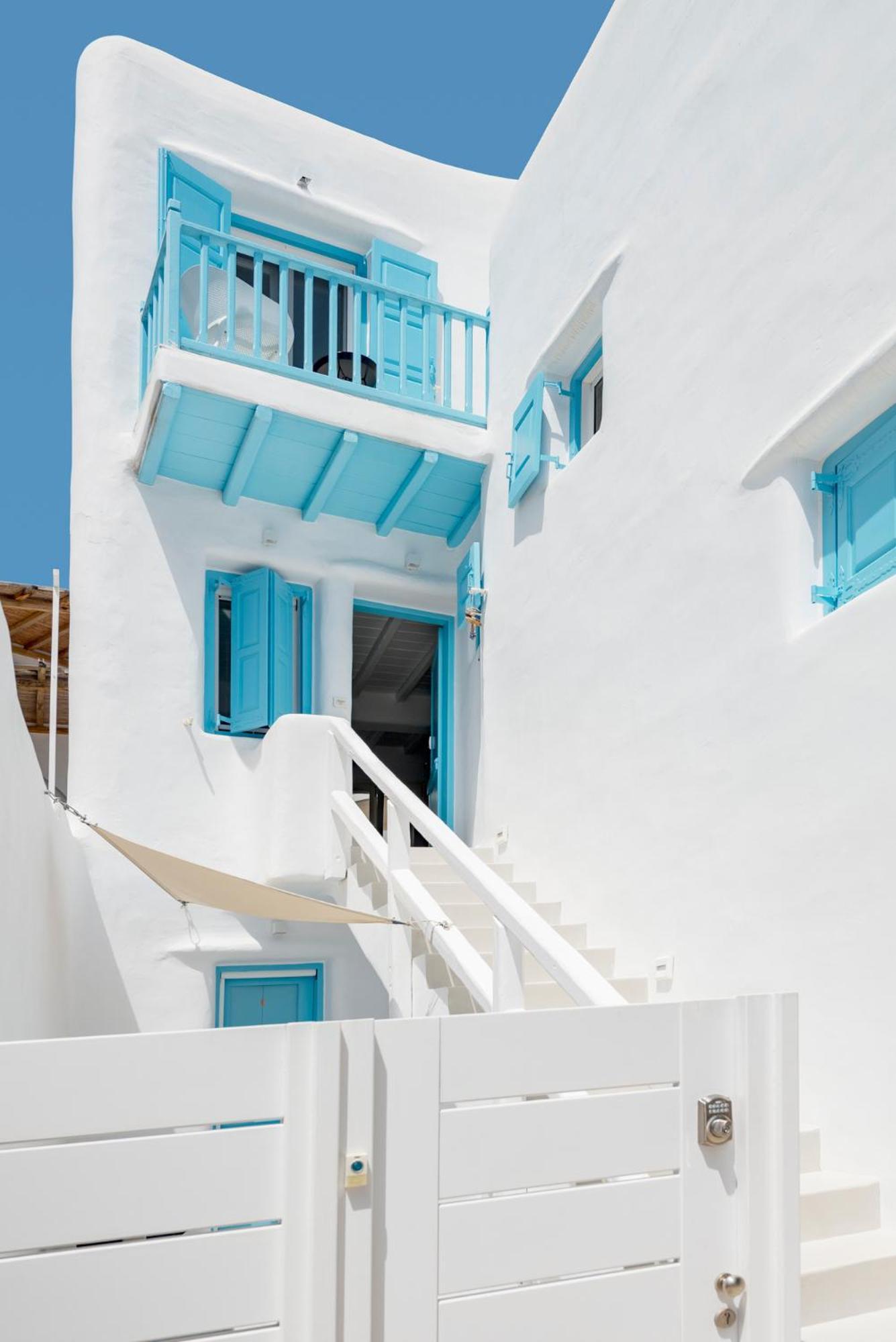 Mykonian Mews Luxury Suites Ψαρού Εξωτερικό φωτογραφία