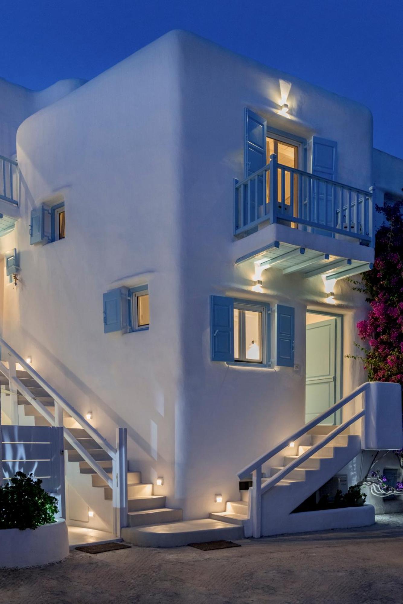 Mykonian Mews Luxury Suites Ψαρού Εξωτερικό φωτογραφία