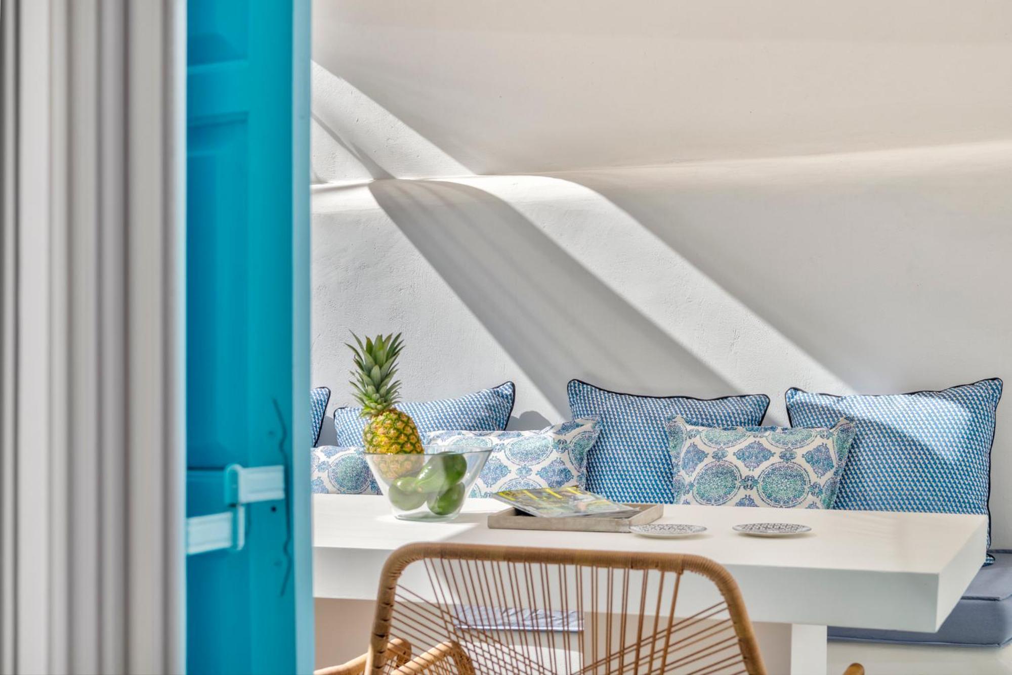 Mykonian Mews Luxury Suites Ψαρού Εξωτερικό φωτογραφία