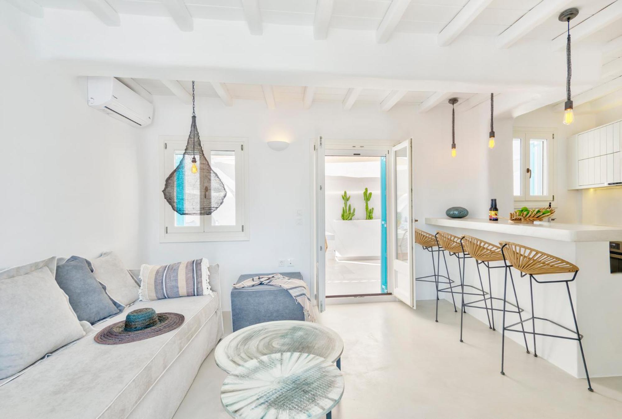 Mykonian Mews Luxury Suites Ψαρού Εξωτερικό φωτογραφία
