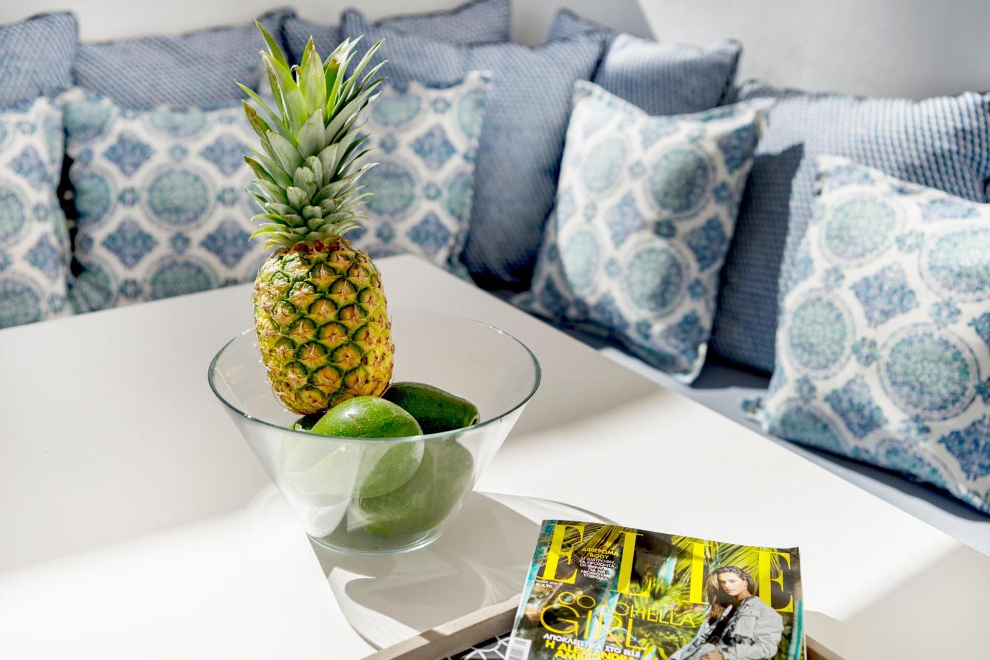 Mykonian Mews Luxury Suites Ψαρού Εξωτερικό φωτογραφία